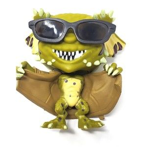 New Action Figurine Gremlin "Flasher" Trench Coat/Sunglasses Desktop Wingman 4"